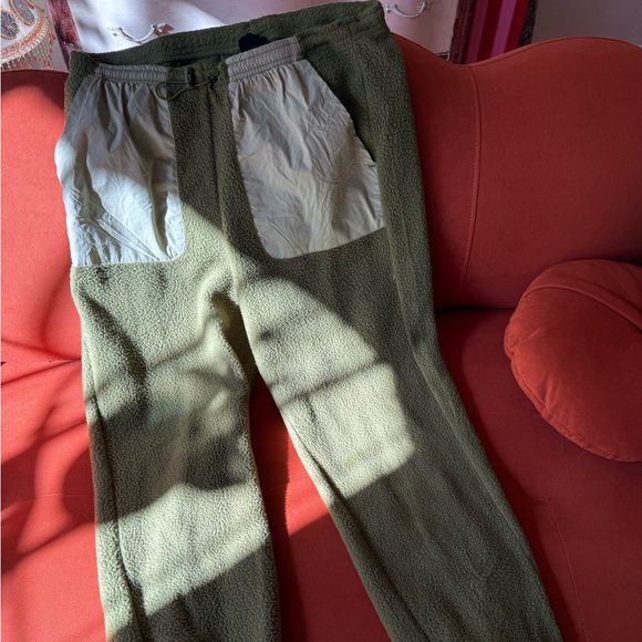 Pacsun green fleece sweatpants - Picture 5 of 5